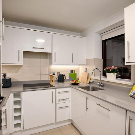 Monarch House - Serviced Apartments - Kensington Londra Dış mekan fotoğraf