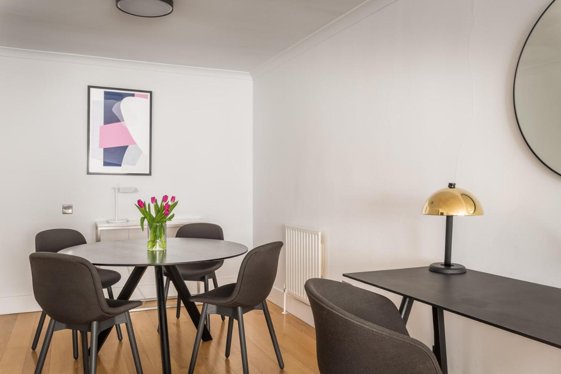 Monarch House - Serviced Apartments - Kensington Londra Dış mekan fotoğraf