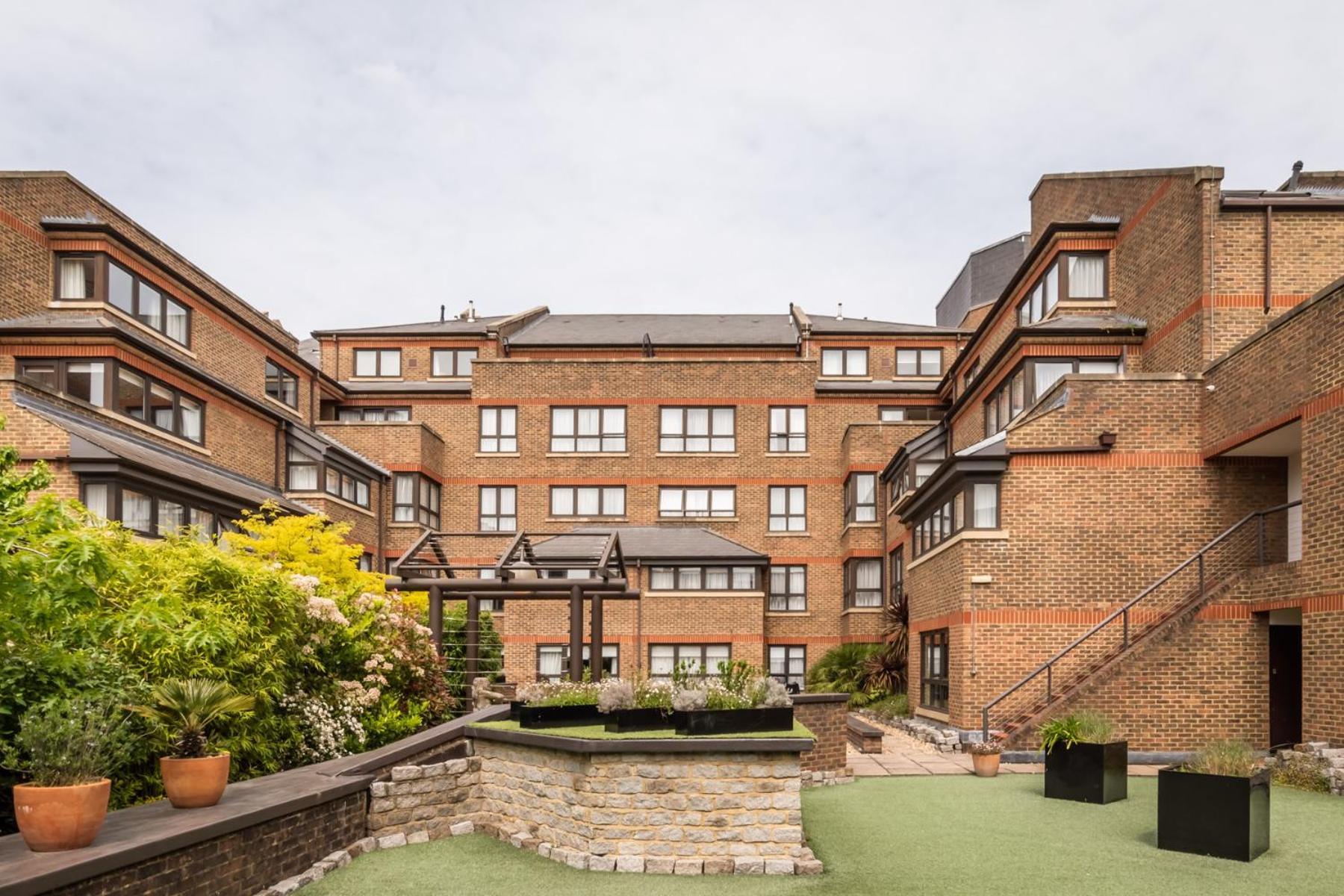 Monarch House - Serviced Apartments - Kensington Londra Dış mekan fotoğraf