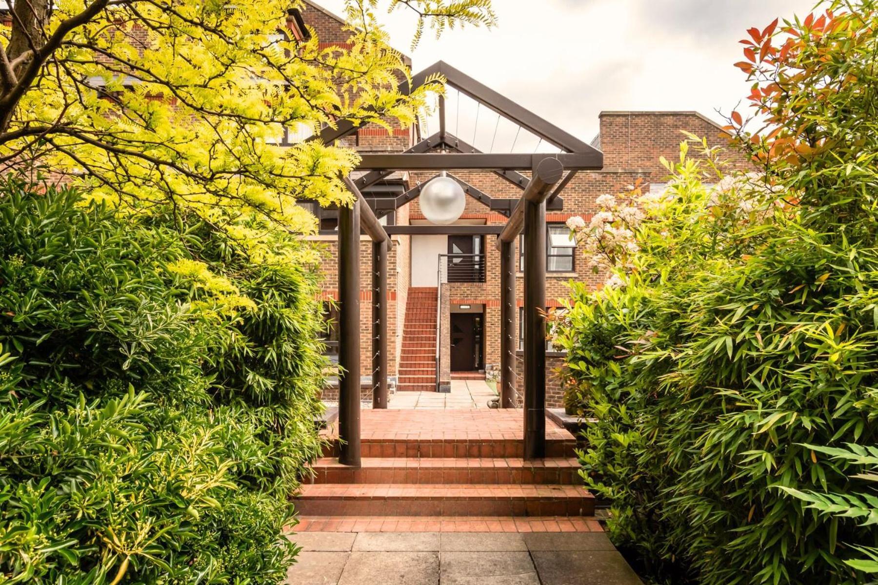 Monarch House - Serviced Apartments - Kensington Londra Dış mekan fotoğraf