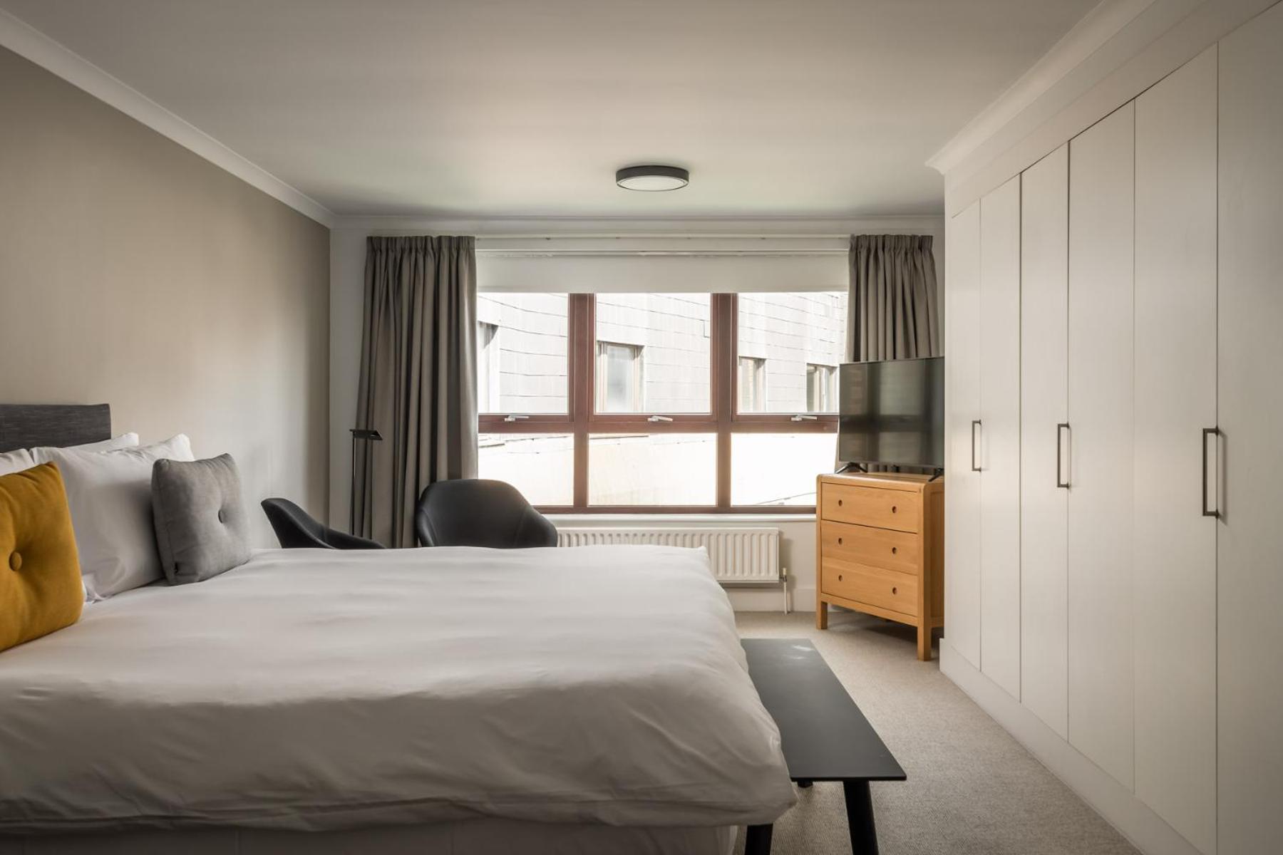 Monarch House - Serviced Apartments - Kensington Londra Dış mekan fotoğraf