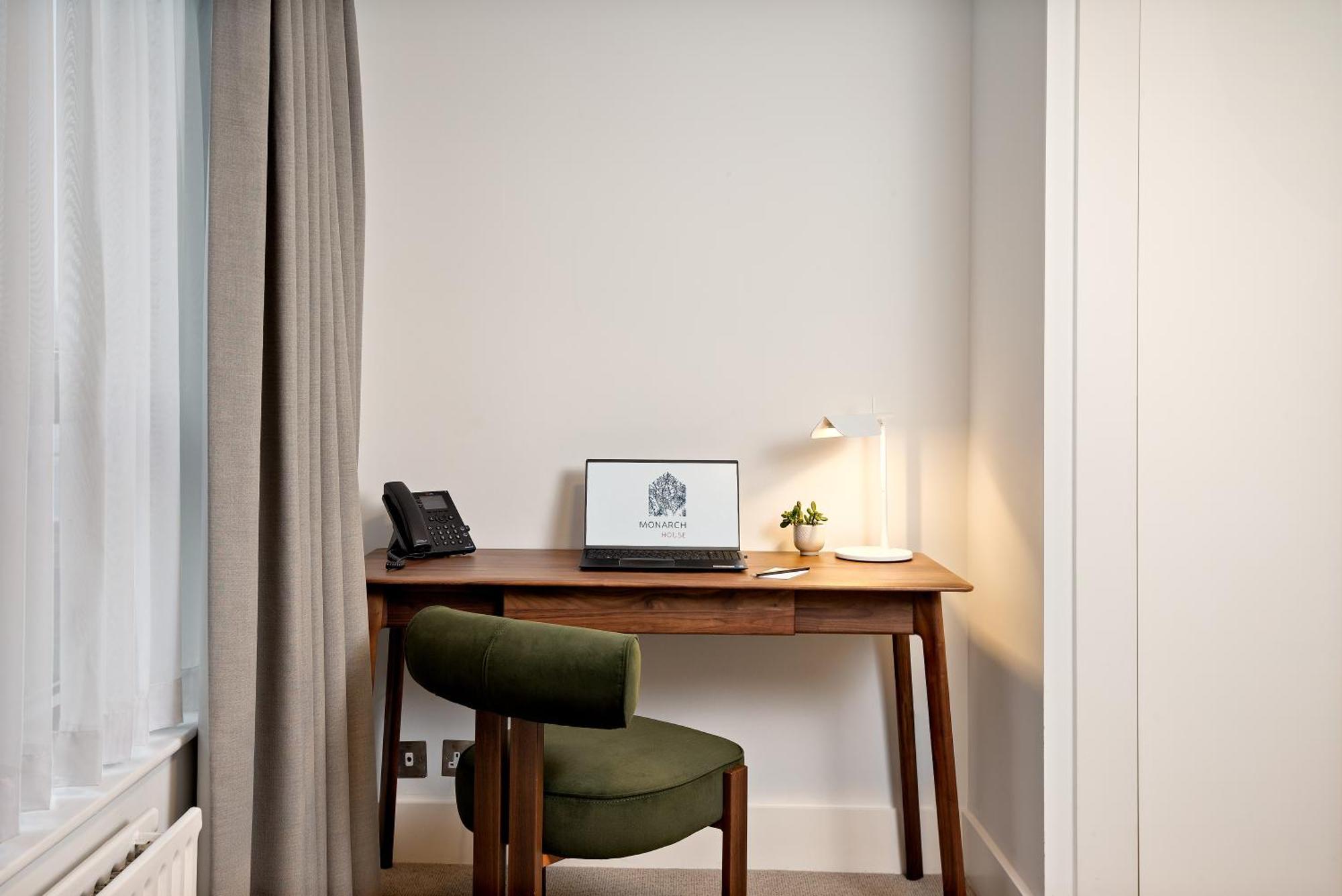 Monarch House - Serviced Apartments - Kensington Londra Dış mekan fotoğraf