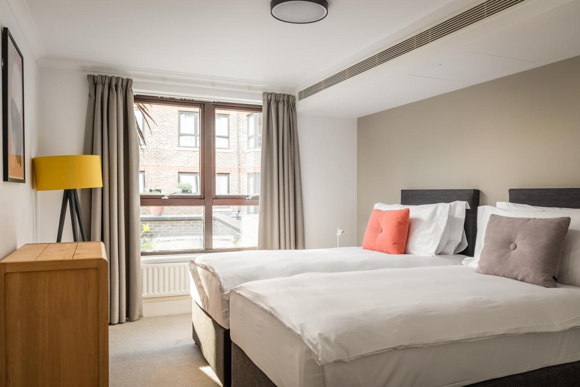 Monarch House - Serviced Apartments - Kensington Londra Dış mekan fotoğraf