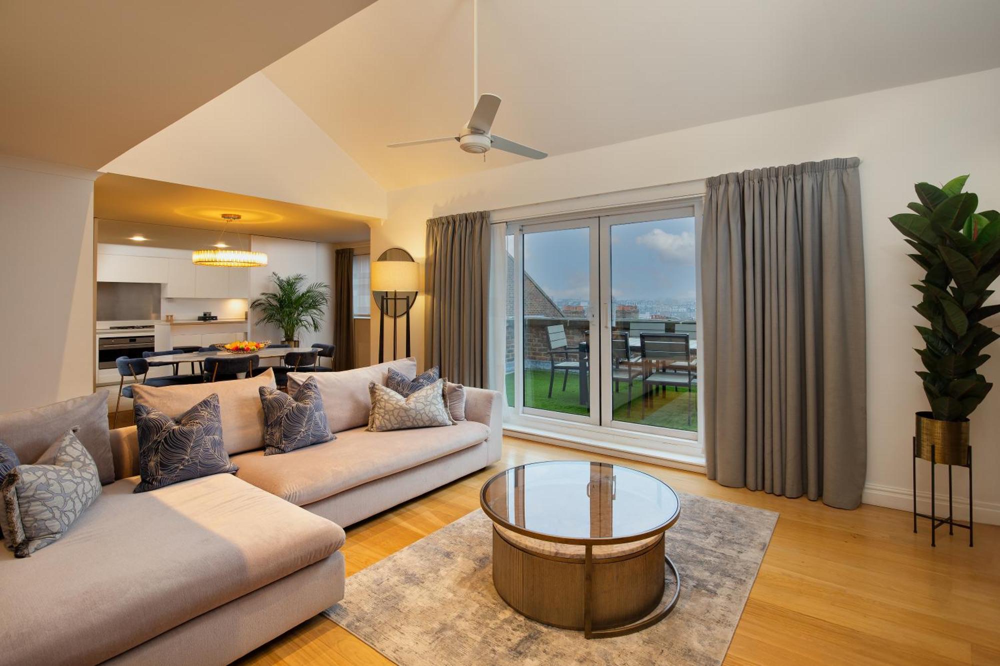 Monarch House - Serviced Apartments - Kensington Londra Dış mekan fotoğraf
