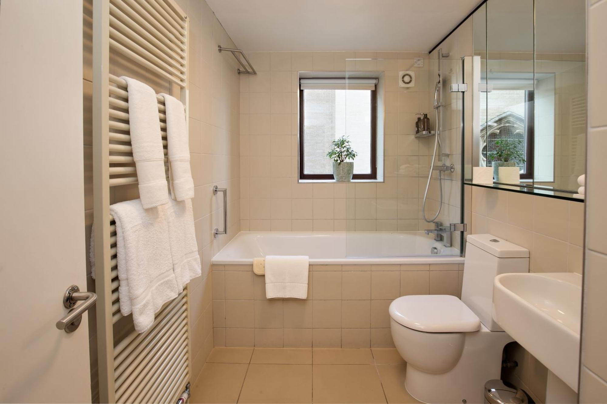 Monarch House - Serviced Apartments - Kensington Londra Dış mekan fotoğraf